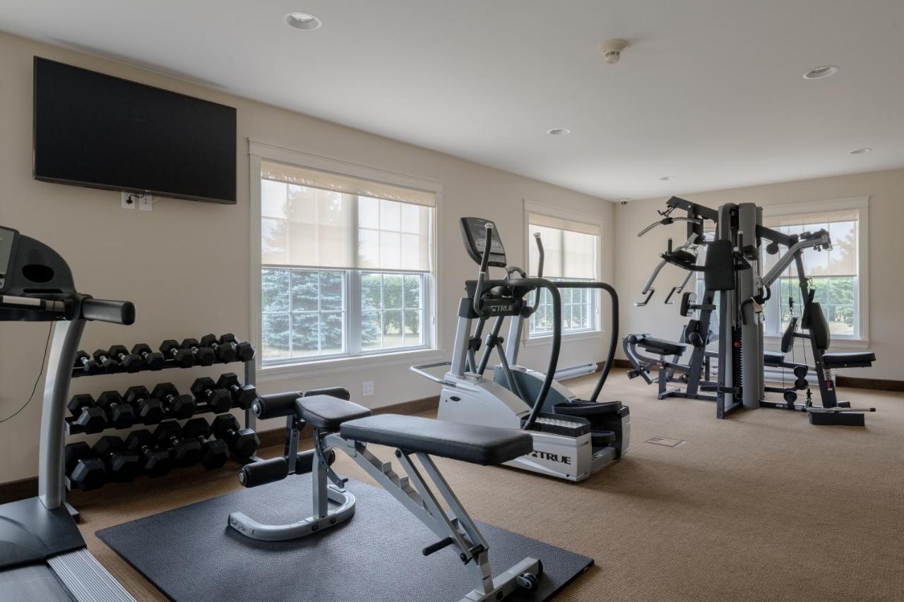 Amsterdam Inn & Suites סאסקס מראה חיצוני תמונה